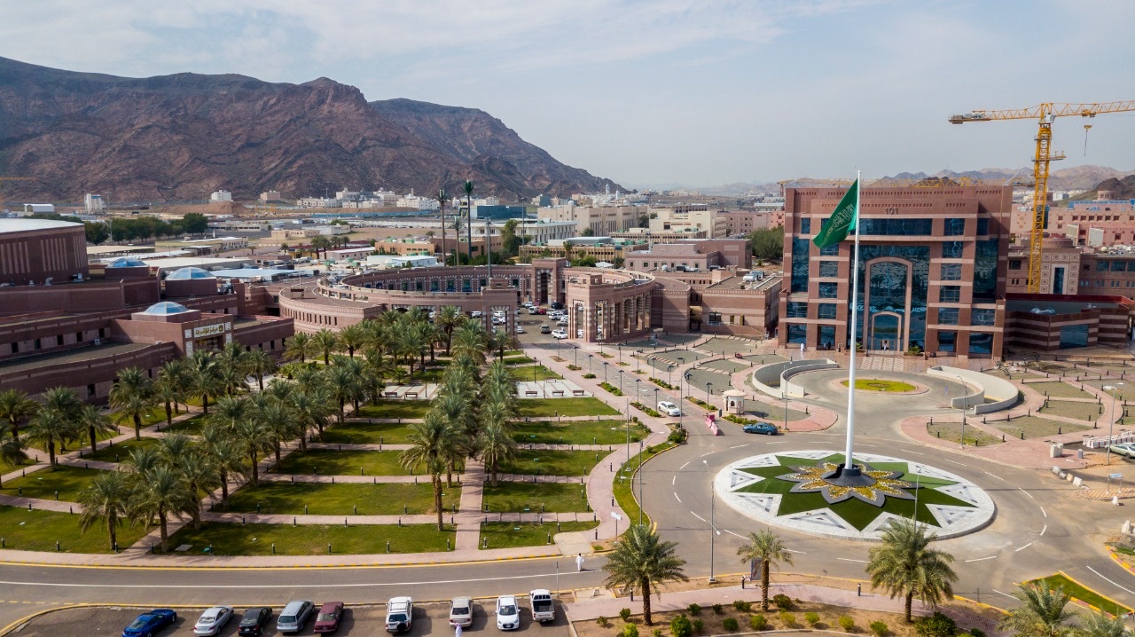 مشهد عام للحرم الجامعي بجامعة طيبة